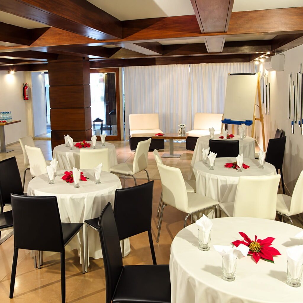 salon de eventos decorado apart bda hotel & spa